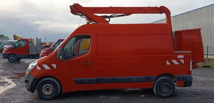 RENAULT MASTER AVEC NACELLE FRANCE ELEV 121 FCC – 11M – DIESEL – 1700 H – ANNEE 2017 ROUGE ES-003-DL