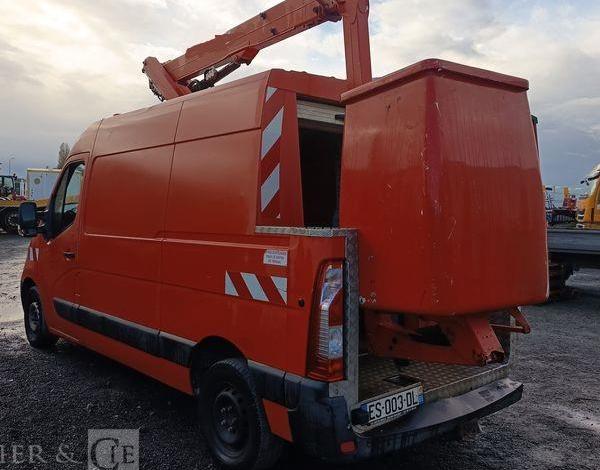 RENAULT MASTER AVEC NACELLE FRANCE ELEV 121 FCC – 11M – DIESEL – 1700 H – ANNEE 2017 ROUGE ES-003-DL