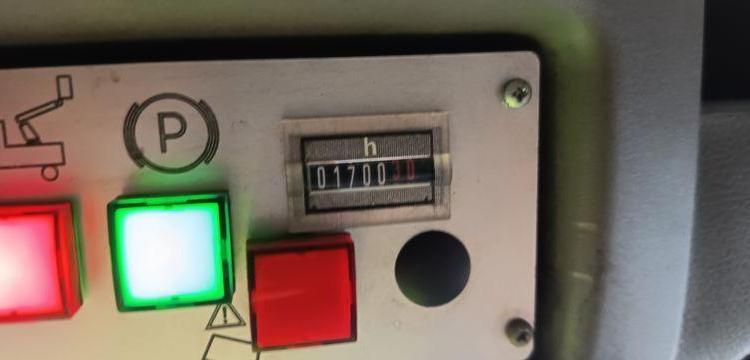 RENAULT MASTER AVEC NACELLE FRANCE ELEV 121 FCC – 11M – DIESEL – 1700 H – ANNEE 2017 ROUGE ES-003-DL