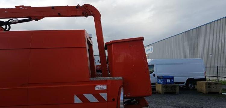 RENAULT MASTER AVEC NACELLE FRANCE ELEV 121 FCC – 11M – DIESEL – 1700 H – ANNEE 2017 ROUGE ES-003-DL