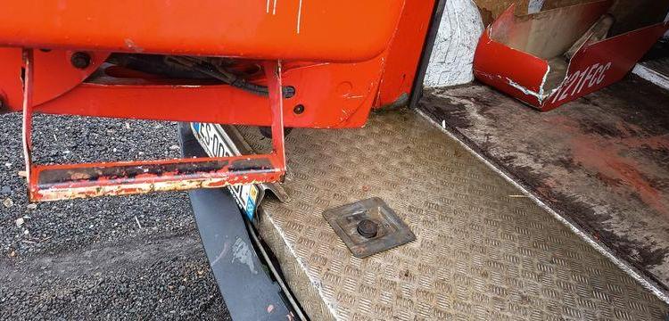 RENAULT MASTER AVEC NACELLE FRANCE ELEV 121 FCC – 11M – DIESEL – 1700 H – ANNEE 2017 ROUGE ES-003-DL