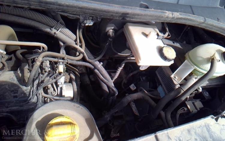 RENAULT MASTER NACELLE SUR VL 12M 1783H BLANC ES-049-CQ