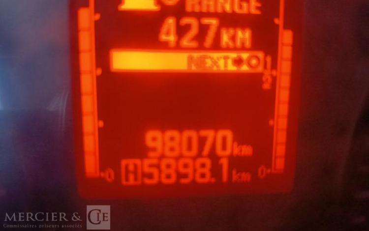 NISSAN NT400 AVEC NACELLE TOPY11 – 10 M – DIESEL – 1420 H –  98070 KMS – AN 2017 BLANC ES-823-TE