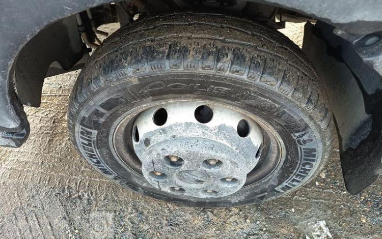 NISSAN NT400 AVEC NACELLE TOPY11 – 10 M – DIESEL – 1420 H –  98070 KMS – AN 2017 BLANC ES-823-TE