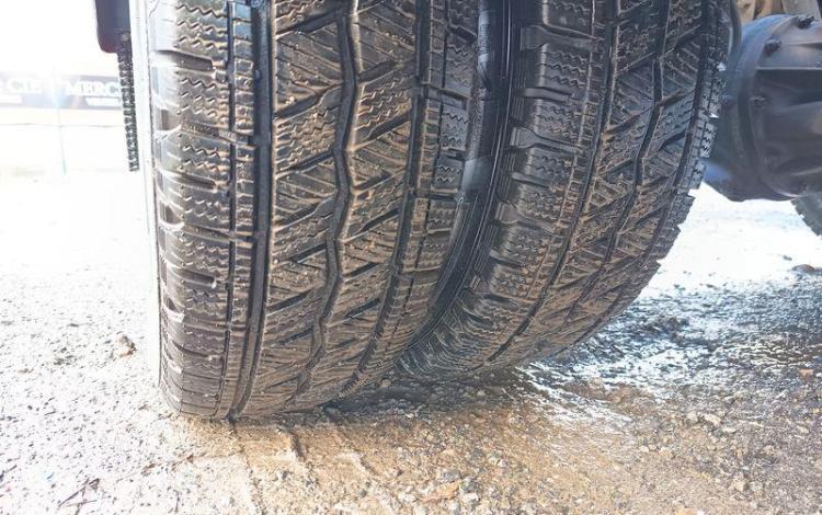 NISSAN NT400 AVEC NACELLE TOPY11 – 10 M – DIESEL – 1420 H –  98070 KMS – AN 2017 BLANC ES-823-TE