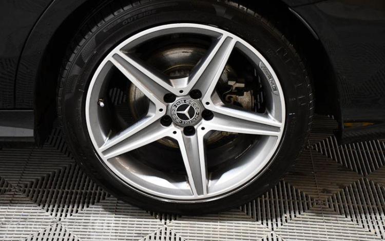 MERCEDES CLASSE C BREAK 180 SPORTLINE NOIR EV-268-HP