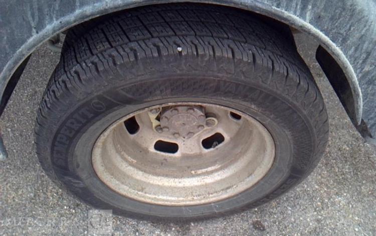 IVECO 35-120 BENNE SIMPLE CABINE COFFRE ROUGE EW-452-WV