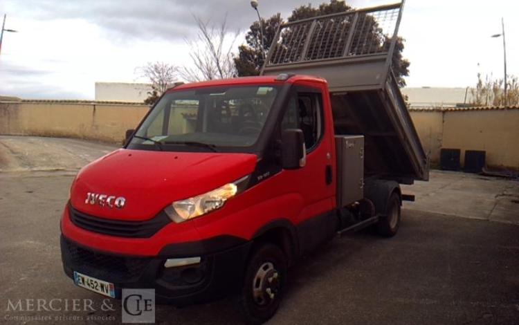 IVECO 35-120 BENNE SIMPLE CABINE COFFRE ROUGE EW-452-WV