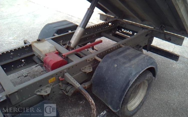 IVECO 35-120 BENNE SIMPLE CABINE COFFRE ROUGE EW-452-WV