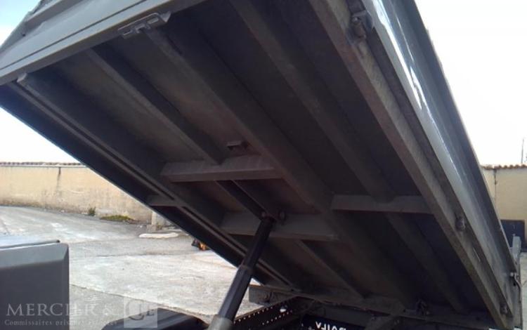 IVECO 35-120 BENNE SIMPLE CABINE COFFRE ROUGE EW-452-WV