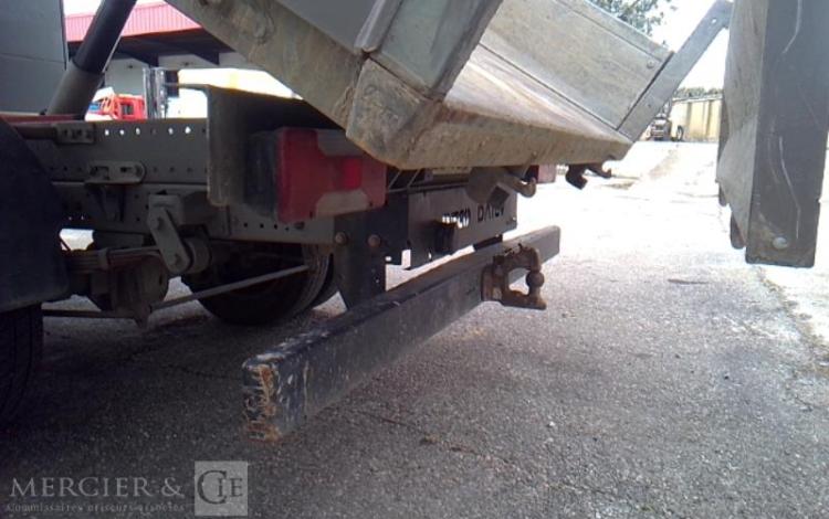 IVECO 35-120 BENNE SIMPLE CABINE COFFRE ROUGE EW-452-WV