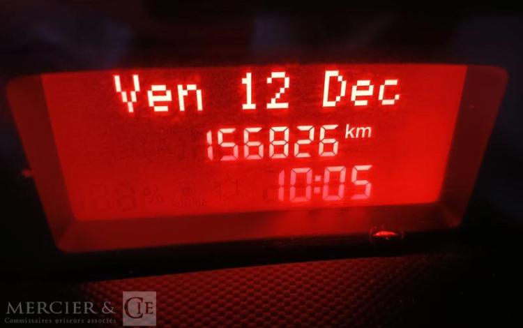 IVECO DAILY 35C12 BENNE AVEC COFFRE ACIER DIESEL – 156826 KMS – ANNEE 2018 ROUGE EX-603-LT