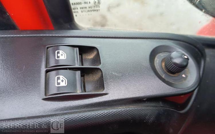 IVECO DAILY 35C12 BENNE AVEC COFFRE ACIER DIESEL – 156826 KMS – ANNEE 2018 ROUGE EX-603-LT