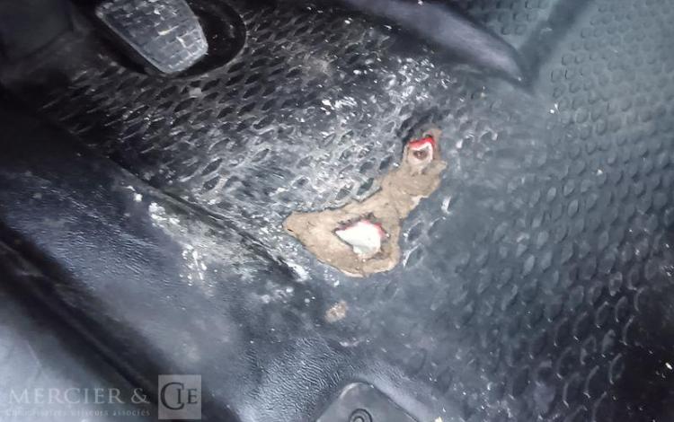 IVECO DAILY 35C12 BENNE AVEC COFFRE ACIER DIESEL – 156826 KMS – ANNEE 2018 ROUGE EX-603-LT