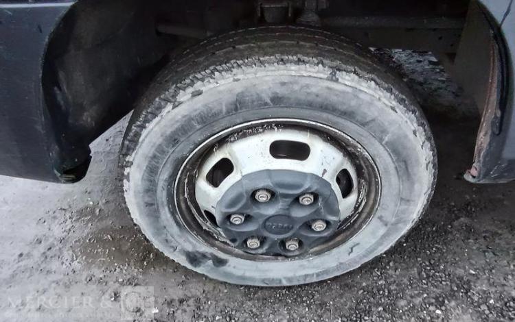 IVECO DAILY 35C12 BENNE AVEC COFFRE ACIER DIESEL – 156826 KMS – ANNEE 2018 ROUGE EX-603-LT