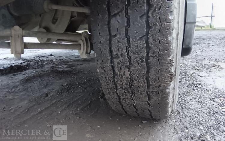 IVECO DAILY 35C12 BENNE AVEC COFFRE ACIER DIESEL – 156826 KMS – ANNEE 2018 ROUGE EX-603-LT