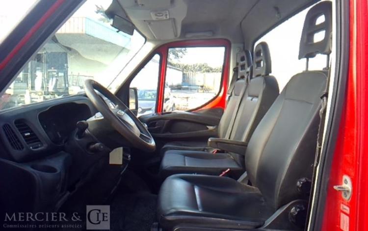 IVECO 35S12 BENNE SIMPLE CABINE COFFRE  EX-857-TN