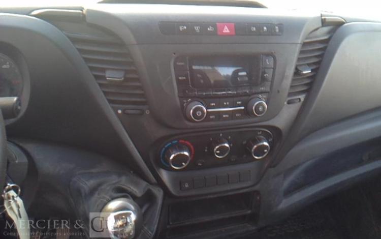 IVECO 35S12 BENNE SIMPLE CABINE COFFRE  EX-857-TN