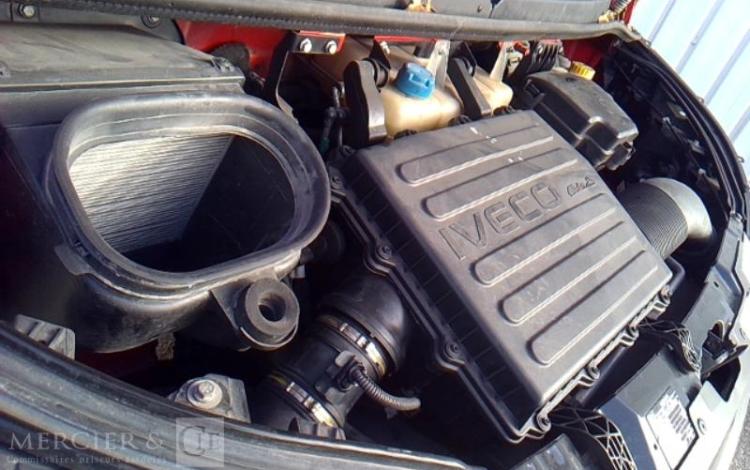 IVECO 35S12 BENNE SIMPLE CABINE COFFRE  EX-857-TN