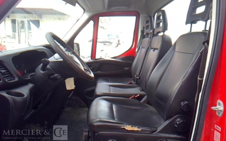 IVECO 35-120 BENNE SIMPLE CABINE COFFRE  EY-135-MK