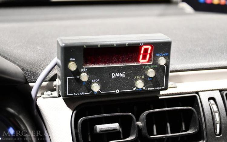 CITROEN C3 BLANC EY-497-DT