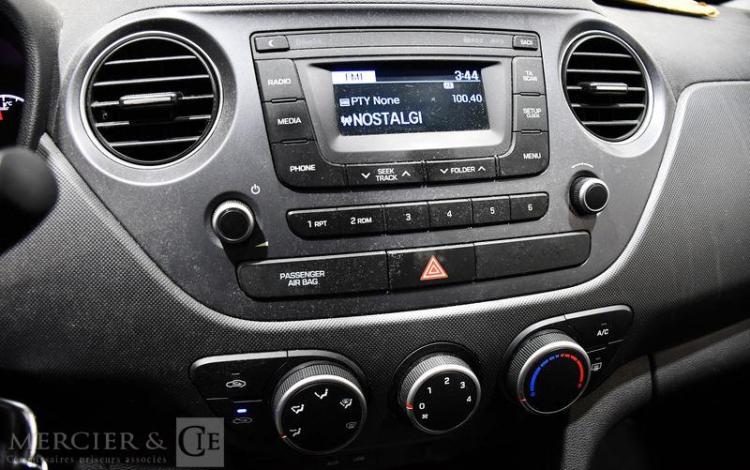 HYUNDAI I10 1,2 INTUITIVE GRIS FA-578-MZ