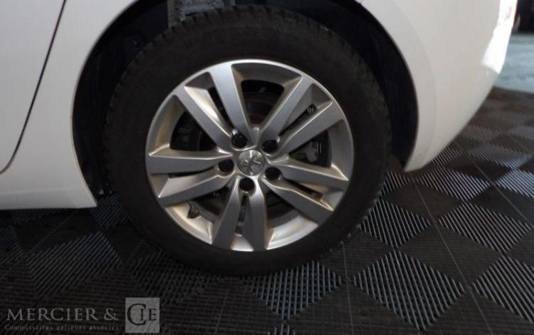 PEUGEOT 308 1.5 BLUEHDI 100 ACTIVE BUSINESS BLANC FB-325-PD