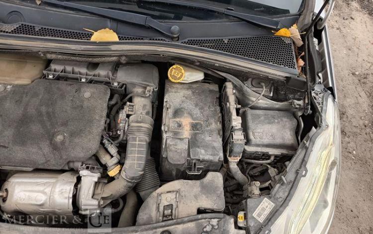 PEUGEOT 208 I PHASE 2 5 PPORTES 1.5 BLUE HDi BVM6 S&S 100 CV – DIESEL – ANNE 2018 GRIS FB-790-WX