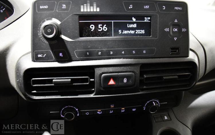 PEUGEOT RIFTER BLANC FC-881-XY