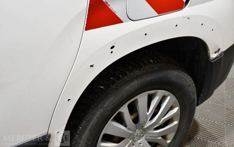 PEUGEOT RIFTER BLANC FC-882-XY