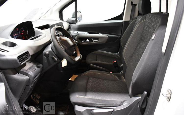 PEUGEOT RIFTER BLANC FC-882-XY