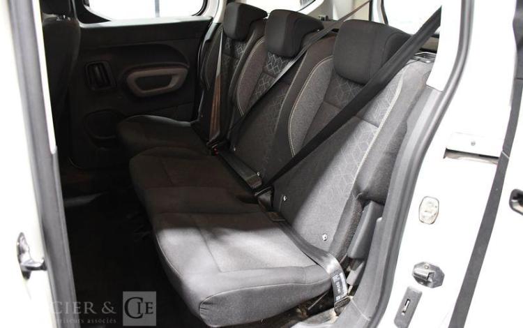 PEUGEOT RIFTER BLANC FC-882-XY