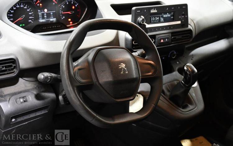 PEUGEOT RIFTER BLANC FC-882-XY