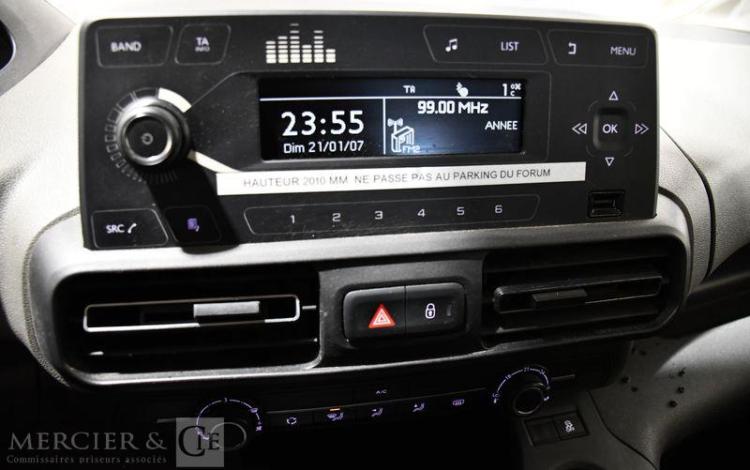 PEUGEOT RIFTER BLANC FC-882-XY