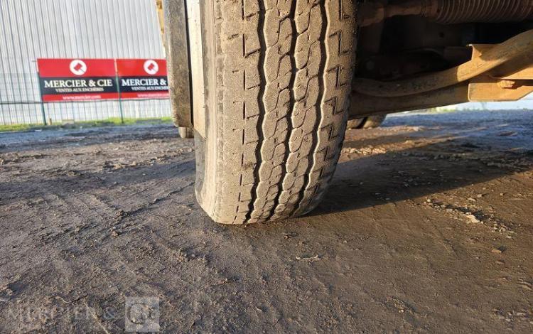 NISSAN NT400 CABSTAR 3,0 TD 16V 130 CV AVEC BENNE DIESEL – 71135 KMS – ANNEE 2019 BLANC FD-097-GH