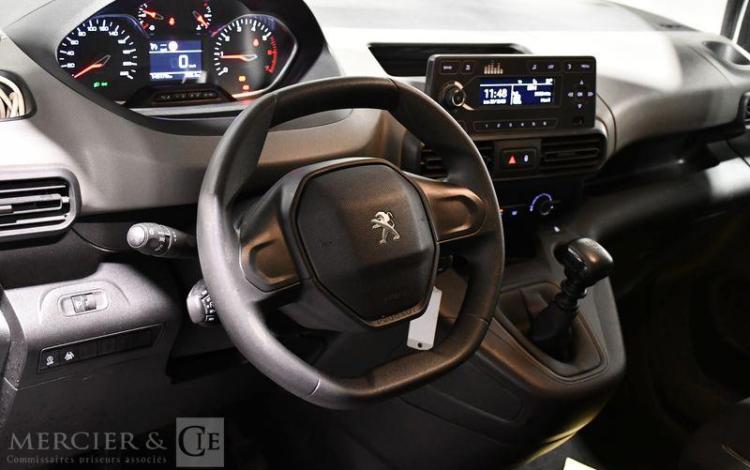 PEUGEOT RIFTER BLANC FE-557-FN