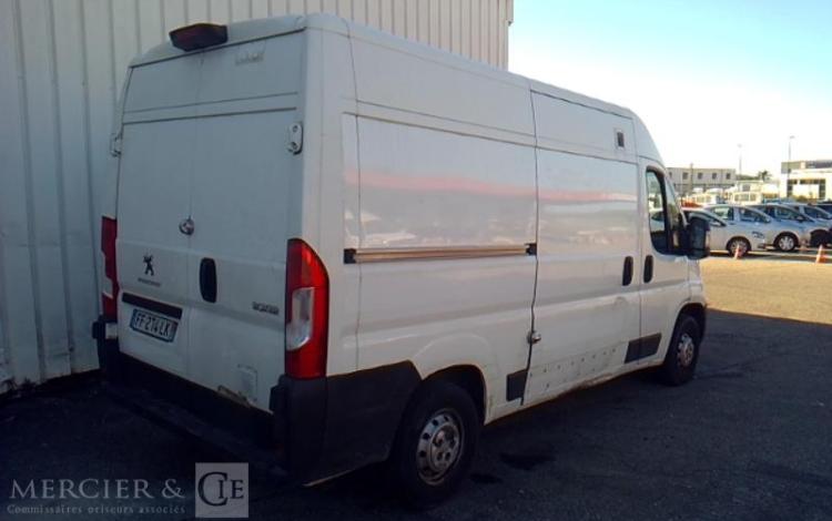 PEUGEOT BOXER 330 2.0 BLUEHDI 130 L2H2 PREMIUM PACK BLANC FF-274-LK