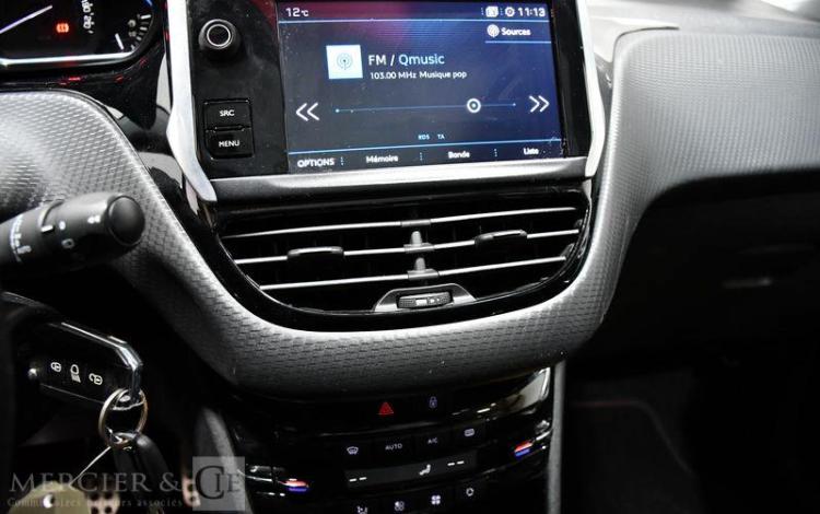 PEUGEOT 2008 1,2 PURETECH 110CH S&S EAT6 NOIR FG-157-GZ