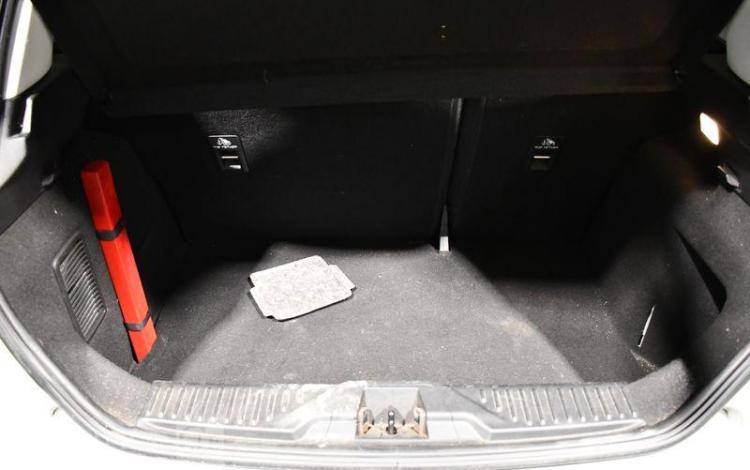 FORD FIESTA 1,0 ECOBOOST 100 TITANIUM S&S GRIS FG-929-GZ