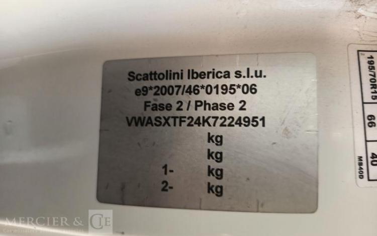 NISSAN NT400 CABSTAR 3,0 TD 16V 130 CV AVEC BENNE –  DIESEL – 66273 KMS – ANNEE 2019 BLANC FH-699-AZ