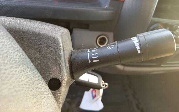 NISSAN NT400 CABSTAR 3,0 TD 16V 130 CV AVEC BENNE –  DIESEL – 66273 KMS – ANNEE 2019 BLANC FH-699-AZ