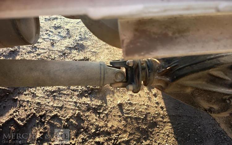 NISSAN NT400 CABSTAR 3,0 TD 16V 130 CV AVEC BENNE –  DIESEL – 66273 KMS – ANNEE 2019 BLANC FH-699-AZ