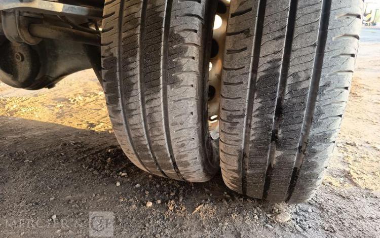 NISSAN NT400 CABSTAR 3,0 TD 16V 130 CV AVEC BENNE –  DIESEL – 66273 KMS – ANNEE 2019 BLANC FH-699-AZ