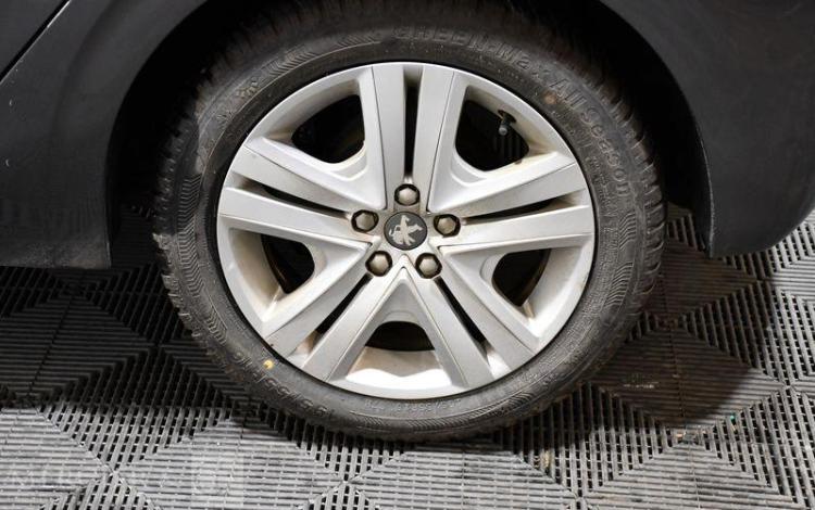 PEUGEOT 208 1.2 PURETECH 80 SIGNATURE GRIS FJ-128-GJ