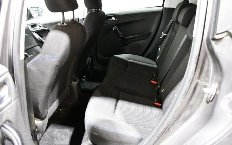 PEUGEOT 208 1.2 PURETECH 80 SIGNATURE GRIS FJ-128-GJ