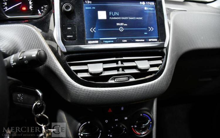 PEUGEOT 208 1.2 PURETECH 80 SIGNATURE GRIS FJ-128-GJ