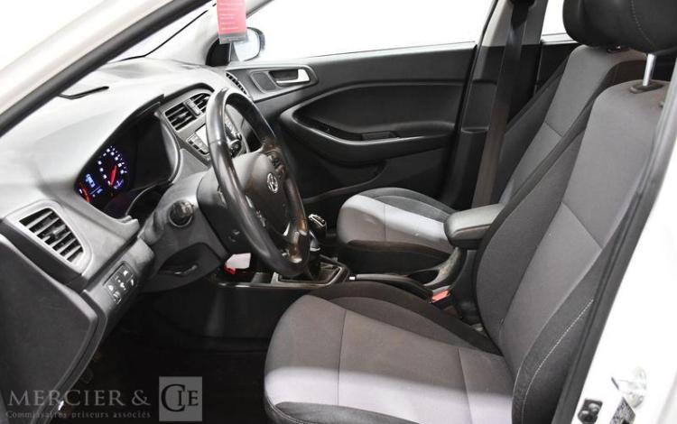 HYUNDAI I20 1.0 T-GDI 100 BUSINESS à vendre pour pieces sans carte grise BLANC FJ-744-RL