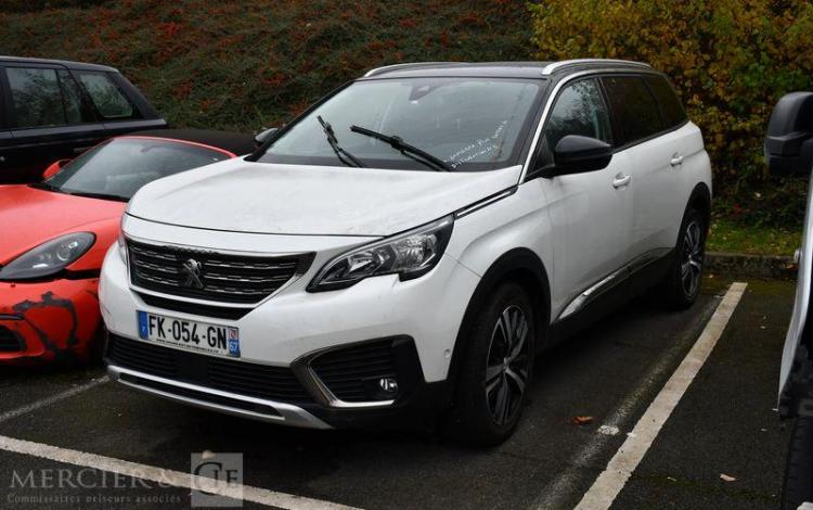PEUGEOT 5008 ALLURE BLUEHDI 130 S&S  FK-054-GN