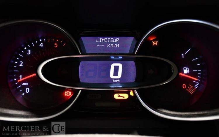 RENAULT CLIO STE REVERSIBLE BUSINESS DCI 75 BLANC FK-101-GG