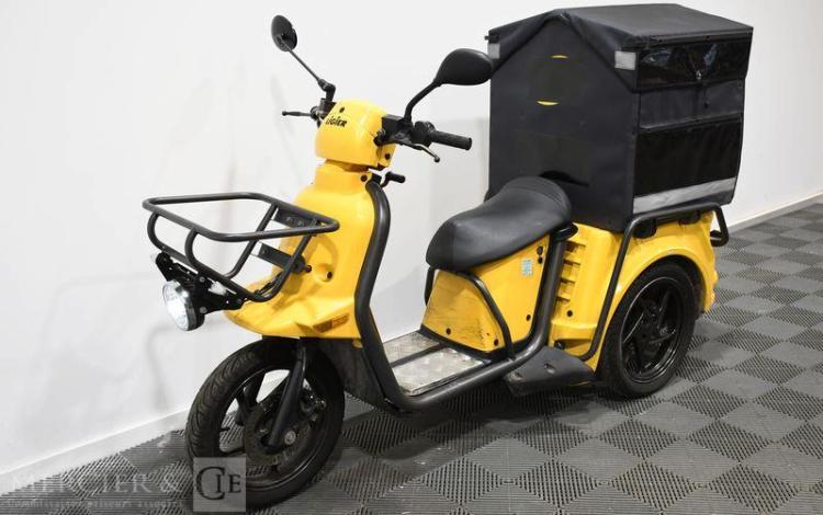 LIGIER STABY JAUNE FK-839-VZ